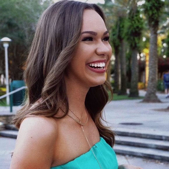 Meet your Posher, Anna - Picture 1 of 1